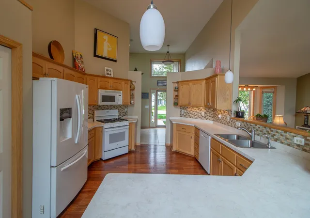 Photo 4 of Single family home for sale at 800 Harrison Dr, Big Lake, MN 55309 | MLS# 7146982 | Listing updated on 2026-09-24
