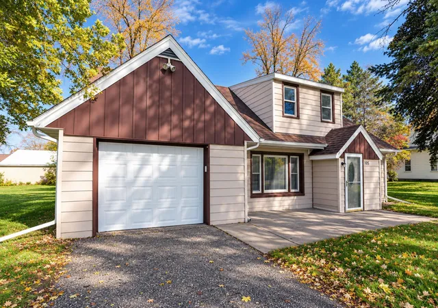 Photo 1 of Single family home for sale at 105 Amsterdam Ave W, Hollandale, MN 56045 | MLS# 7146983 | Listing updated on 2026-10-08