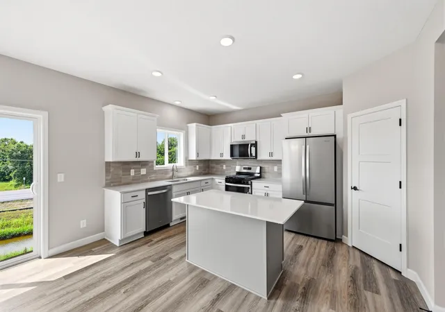 Photo 2 of Single family home for sale at 906 Brandenburg Ln, Waverly, MN 55390 | MLS# 7146991 | Listing updated on 2026-10-01