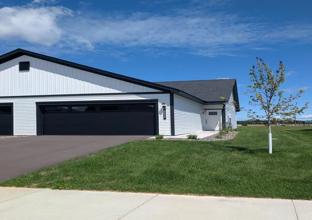 Photo 2 of Single family home for sale at 5328 397th Street, North Branch, MN 55056 | MLS# 7147022 | Listing updated on 2026-09-19