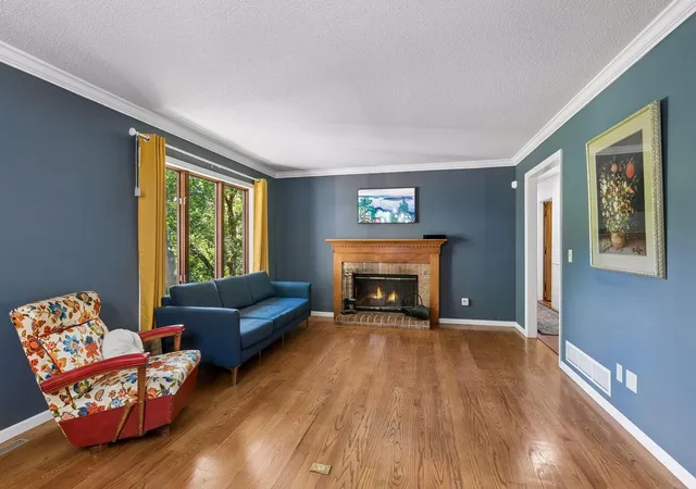 Photo 4 of Sale Pending at 2815 Saddlebrook Cir, Hopkins, MN 55305 | MLS# 7147024 | Listing updated on 2026-10-06