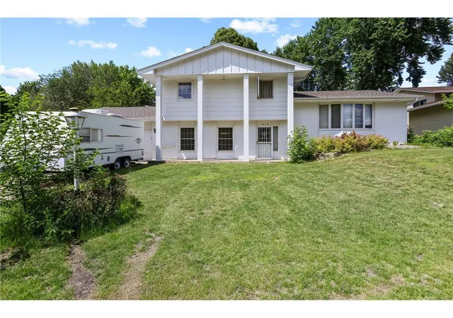 Single family home for sale at 7908 37th Avenue N, Minneapolis, MN 55427 | MLS# 7147039