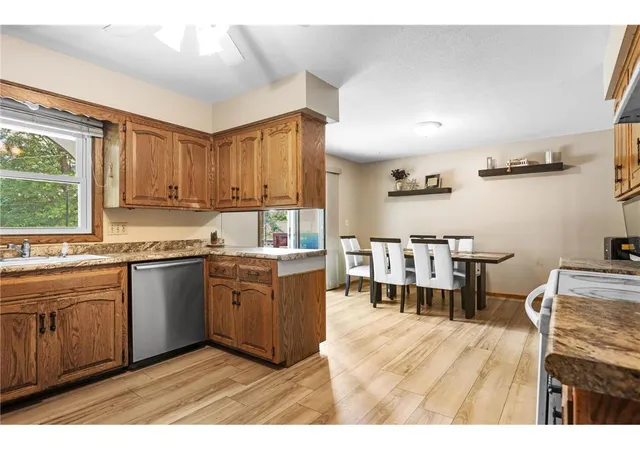Photo 4 of Single family home for sale at 7908 37th Avenue N, Minneapolis, MN 55427 | MLS# 7147039 | Listing updated on 2026-09-19