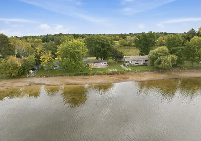 Photo 1 of Single family home for sale at 31468 London Dr NE, Cambridge, MN 55008 | MLS# 7147040 | Listing updated on 2026-09-24