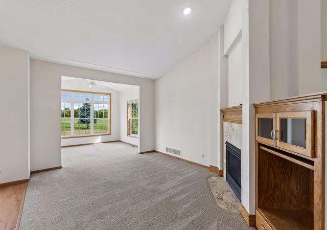 Photo 4 of Single family home for sale at 492 Holly Ln N, Saint Paul, MN 55128 | MLS# 7147048 | Listing updated on 2026-10-05