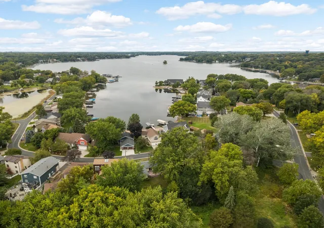 Photo 4 of Single family home for sale at 14393 Watersedge Trl NE, Prior Lake, MN 55372 | MLS# 7147057 | Listing updated on 2026-09-24