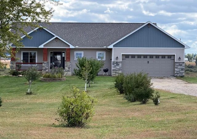 Photo 2 of Single family home for sale at 1060 230th Street W, Farmington, MN 55024 | MLS# 7147061 | Listing updated on 2026-10-05