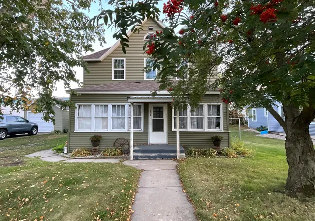 Photo 2 of Single family home for sale at 221 1st Avenue N, Long Prairie, MN 56347 | MLS# 7147067 | Listing updated on 2026-10-07