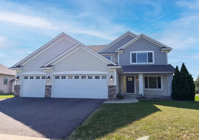 Photo 1 of Single family home for sale at 4595 196th Street W, Farmington, MN 55024 | MLS# 7147068 | Listing updated on 2026-10-01