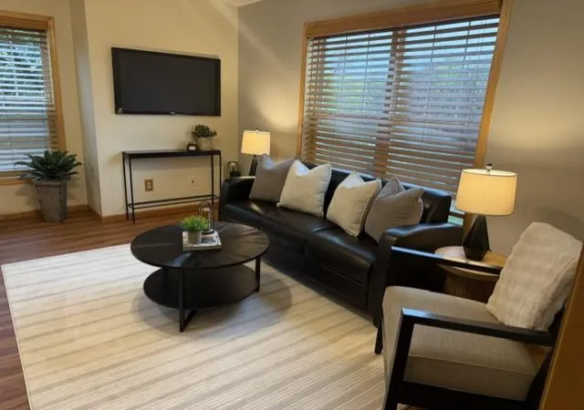 Listing Photo 5 - Condo for sale in building located at 2814 Faulkner Dr, Chaska, MN 55318