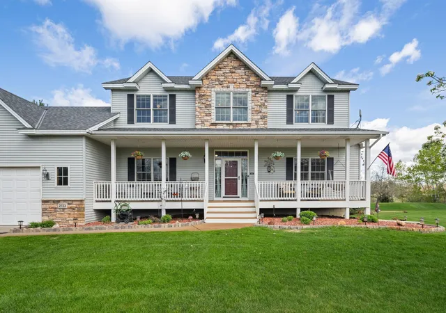 Photo 2 of Single family home for sale at 2723 174th Avenue Ne, Andover, MN 55304 | MLS# 7147100 | Listing updated on 2026-10-01