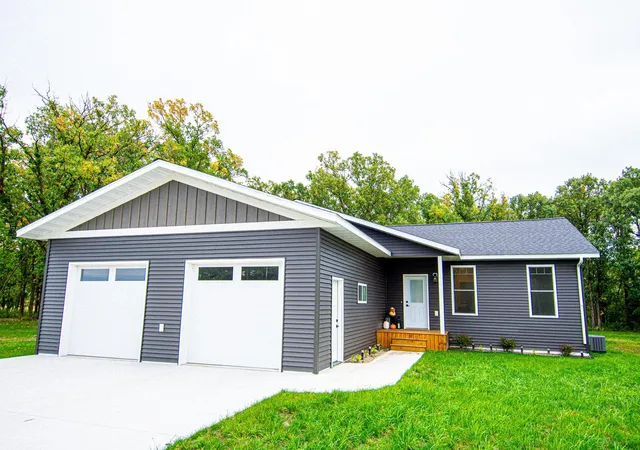 Photo 2 of Single family home for sale at 4331 State Hwy 11, Karlstad, MN 56732 | MLS# 7147129 | Listing updated on 2026-10-07