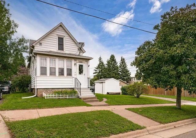 Photo 3 of Single family home for sale at 6015 Greene St, Duluth, MN 55807 | MLS# 7147143 | Listing updated on 2026-09-20