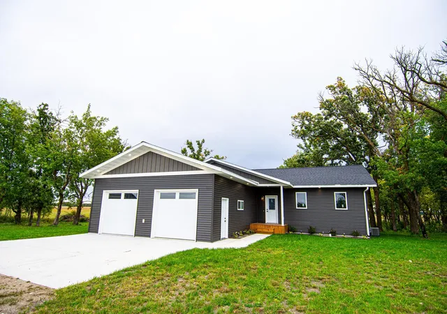 Photo 1 of Single family home for sale at 4341 State Hwy 11, Karlstad, MN 56732 | MLS# 7147149 | Listing updated on 2026-09-23