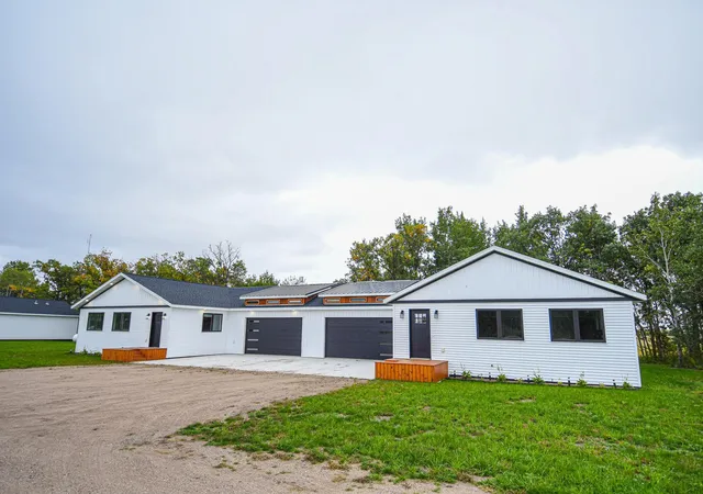 Photo 1 of Single family home for sale at 4363b State Hwy 11, Karlstad, MN 56732 | MLS# 7147150 | Listing updated on 2026-10-07