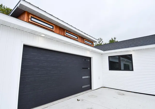 Photo 4 of Single family home for sale at 4363b State Hwy 11, Karlstad, MN 56732 | MLS# 7147150 | Listing updated on 2026-10-07