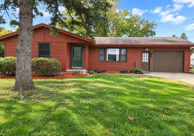 Single family home for sale at 520 Smith St, Le Sueur, MN 56058 | MLS# 7147152
