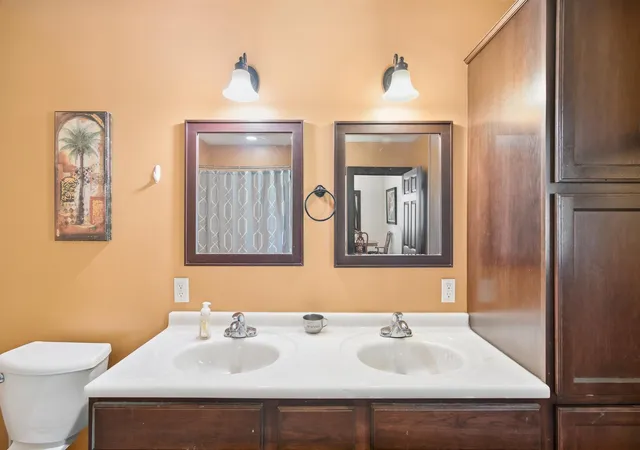 Photo 4 of Single family home for sale at 221 S Lincoln St, Lake Crystal, MN 56055 | MLS# 7147158 | Listing updated on 2026-09-27