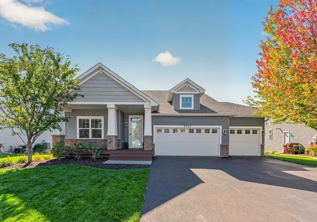 Single family home for sale at 9747 69th Street S, Cottage Grove, MN 55016 | MLS# 7147173