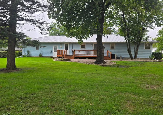 Photo 3 of Single family home for sale at 1112 6th Avenue Sw, Pipestone, MN 56164 | MLS# 7147183 | Listing updated on 2026-09-21