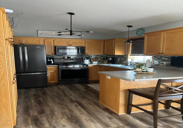 Photo 3 of Single family home for sale at 911 Morrison Ave S, Annandale, MN 55302 | MLS# 7147184 | Listing updated on 2026-10-23