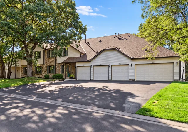 Photo 1 of Condo for sale at 2642 Lake Ct Dr #28, Saint Paul, MN 55112 | MLS# 7147195 | Listing updated on 2026-10-08