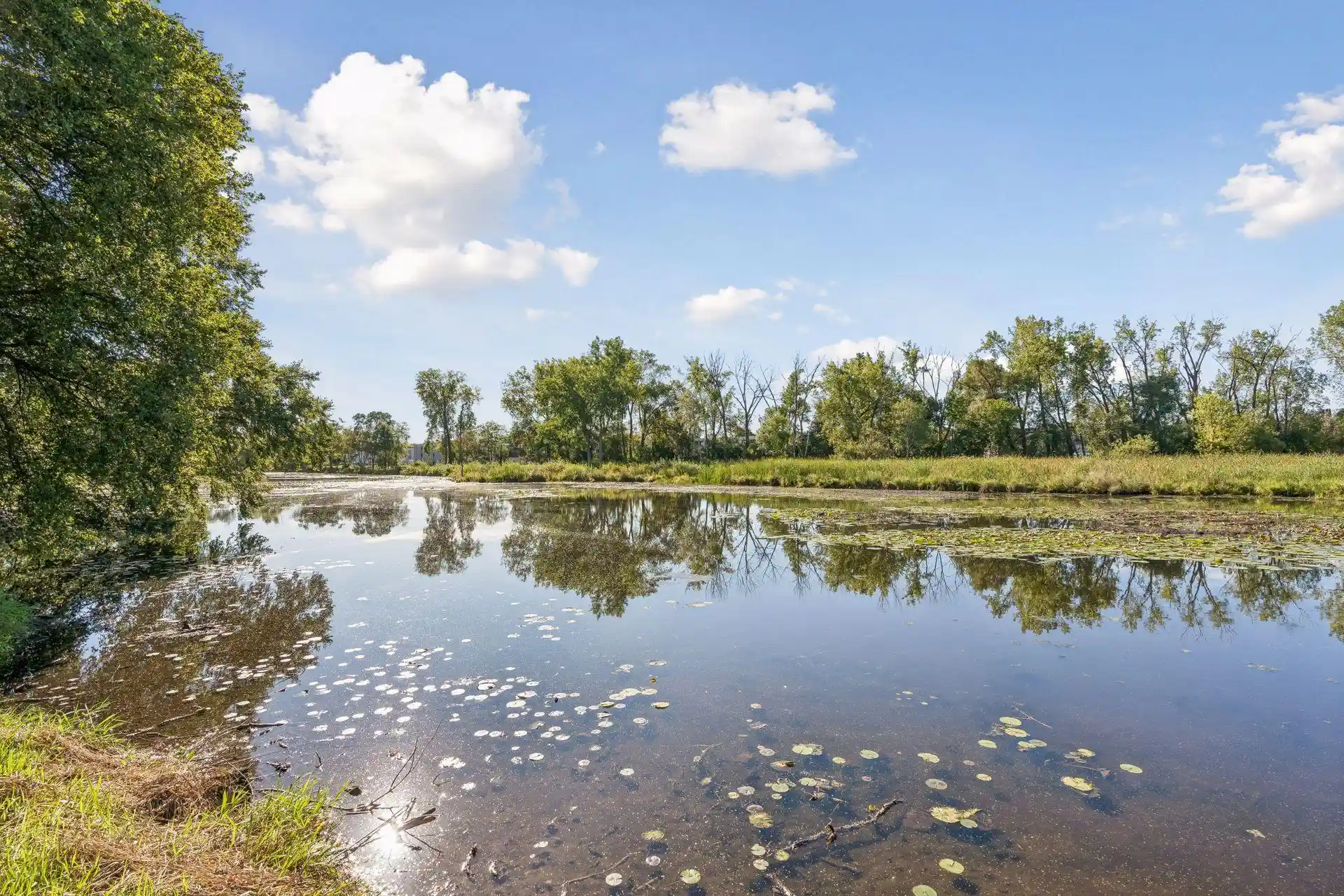 Listing Photo 32 - Condo for sale in 2642 Lake Ct Dr located at 2642 Lake Ct Dr, Saint Paul, MN 55112 - Unit #28