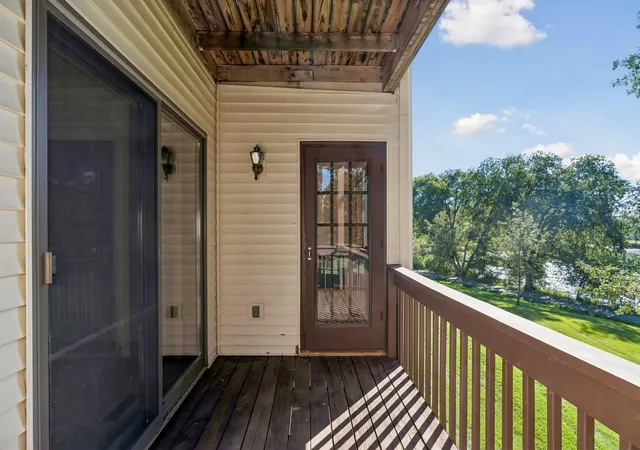 Photo 3 of Condo for sale at 2642 Lake Ct Dr #28, Saint Paul, MN 55112 | MLS# 7147195 | Listing updated on 2026-10-08