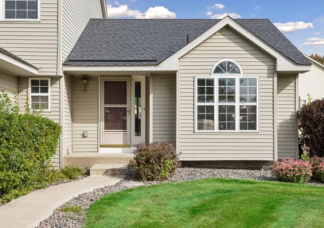 Photo 3 of Single family home for sale at 9332 Parkside Echo, Saint Paul, MN 55125 | MLS# 7147205 | Listing updated on 2026-10-02