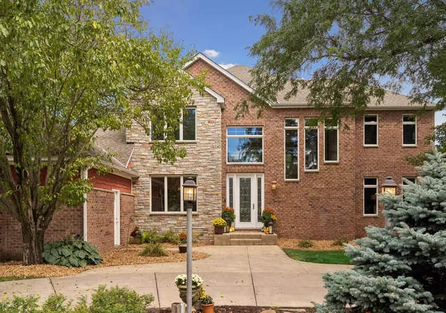 Photo 1 of Mansion for sale at 881 Jasmine Ave Pl N, Lake Elmo, MN 55042 | MLS# 7147216 | Listing updated on 2026-10-05