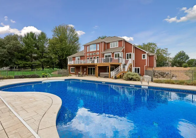 Photo 4 of Single family home for sale at 881 Jasmine Ave Pl N, Lake Elmo, MN 55042 | MLS# 7147216 | Listing updated on 2026-10-05
