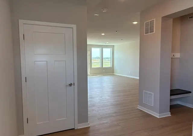 Photo 4 of Single family home for sale at 6275 Ivywood Ave S, Cottage Grove, MN 55016 | MLS# 7147223 | Listing updated on 2026-09-20