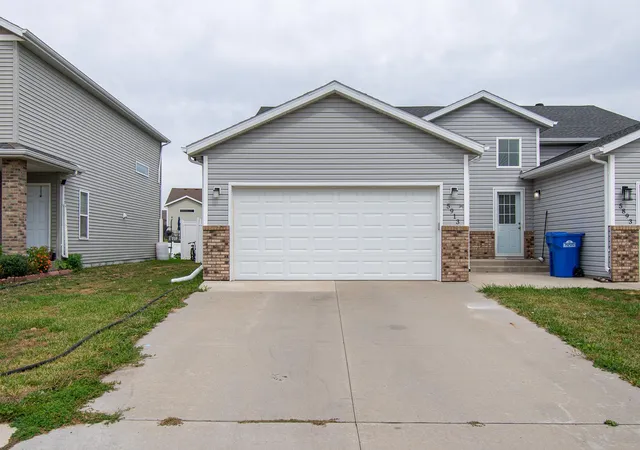 Photo 2 of Townhouse for sale at 5913 58th Avenue S, Fargo, ND 58104 | MLS# 7147230 | Listing updated on 2026-09-30