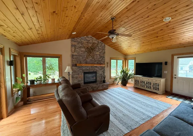 Photo 3 of Single family home for sale at 32253 Upland Rd, Taylors Falls, MN 55084 | MLS# 7147273 | Listing updated on 2026-09-21
