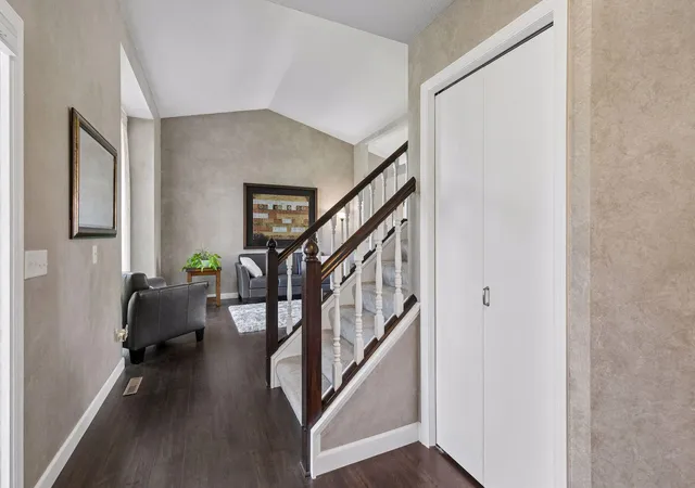 Photo 4 of Single family home for sale at 16738 Ides Cir, Lakeville, MN 55044 | MLS# 7147281 | Listing updated on 2026-10-08