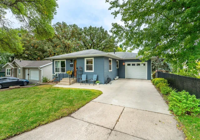 Photo 2 of Single family home for sale at 717 W Beech Ave, Fergus Falls, MN 56537 | MLS# 7147302 | Listing updated on 2026-10-05