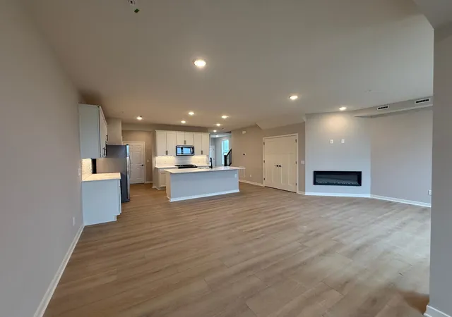 Photo 2 of Single family home for sale at 14920 Avondale View, Rosemount, MN 55068 | MLS# 7147349 | Listing updated on 2026-09-22