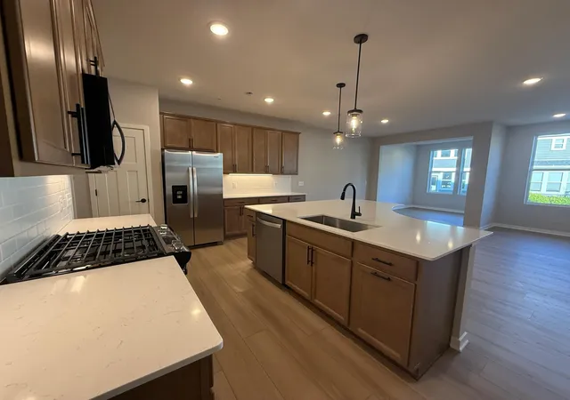 Photo 1 of Single family home for sale at 14932 Avondale View, Rosemount, MN 55068 | MLS# 7147350 | Listing updated on 2026-10-21