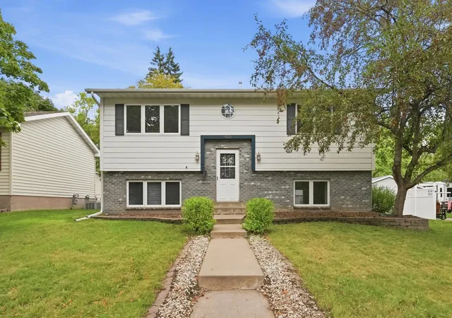 Photo 1 of Single family home for sale at 406 5th Avenue N, Sauk Rapids, MN 56379 | MLS# 7147372 | Listing updated on 2026-10-06