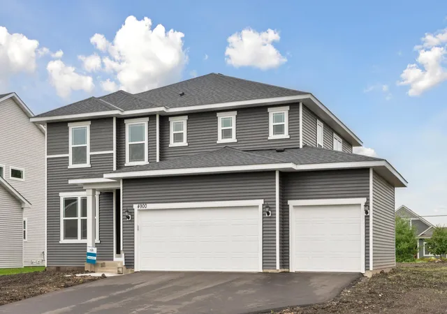 Photo 2 of Single family home for sale at 15016 Ashtown Ln, Rosemount, MN 55068 | MLS# 7147400 | Listing updated on 2026-09-22