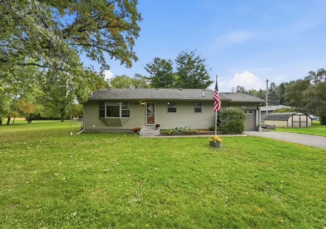 Photo 1 of Single family home for sale at 850 S Alger Ave, Rush City, MN 55069 | MLS# 7147429 | Listing updated on 2026-10-06