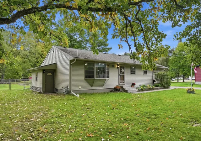 Photo 4 of Single family home for sale at 850 S Alger Ave, Rush City, MN 55069 | MLS# 7147429 | Listing updated on 2026-10-06