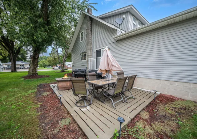 Photo 4 of Single family home for sale at 122 Lewis St W, Lewisville, MN 56060 | MLS# 7147430 | Listing updated on 2026-09-30