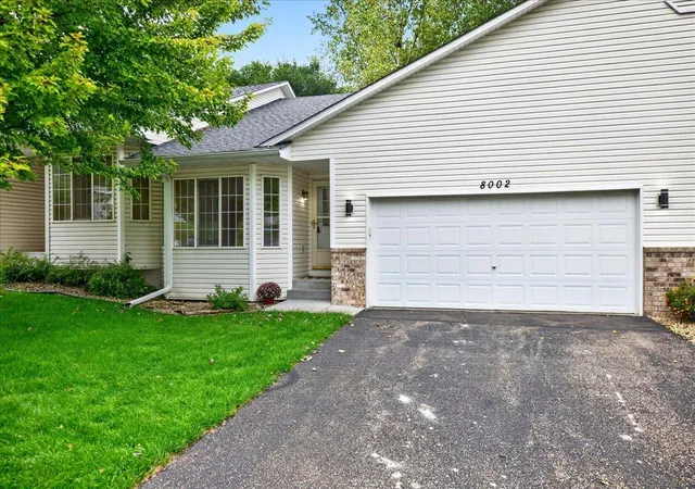 Photo 1 of Single family home for sale at 8002 Marsh Run Ct, Rockford, MN 55373 | MLS# 7147449 | Listing updated on 2026-09-23
