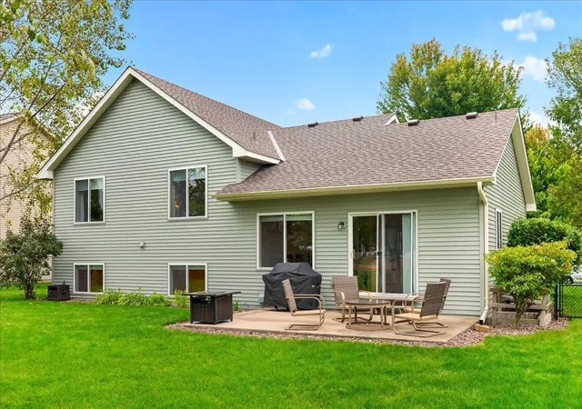 Photo 4 of Single family home for sale at 137 6th Street SW, Delano, MN 55328 | MLS# 7147451 | Listing updated on 2026-10-07