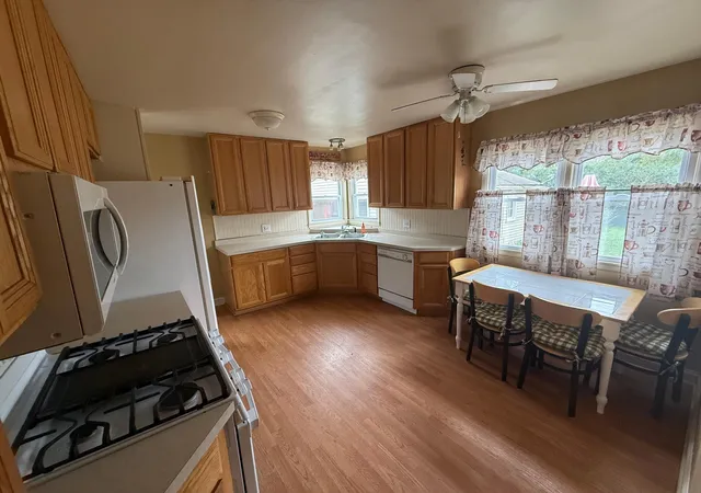 Photo 4 of Single family home for sale at 1906 4th Avenue SE, Austin, MN 55912 | MLS# 7147459 | Listing updated on 2026-10-01