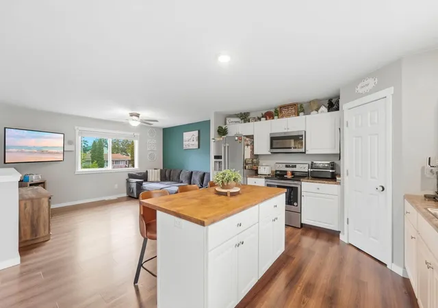 Photo 3 of Single family home for sale at 348 1st Avenue S, Motley, MN 56466 | MLS# 7147467 | Listing updated on 2026-10-07