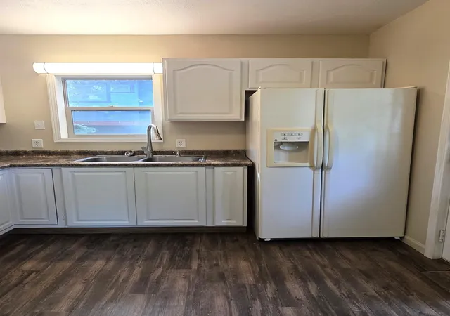 Photo 4 of Single family home for sale at 828 4th Avenue SW, Valley City, ND 58072 | MLS# 7147471 | Listing updated on 2026-09-22