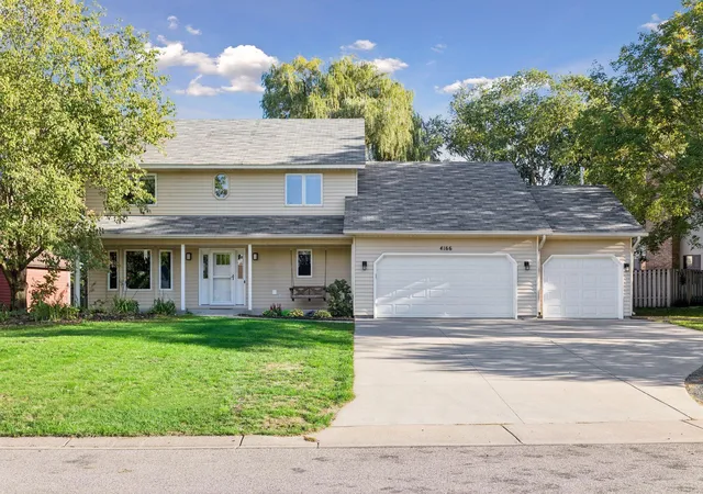 Photo 2 of Single family home for sale at 4166 Parkridge Dr, Saint Paul, MN 55110 | MLS# 7147472 | Listing updated on 2026-09-27