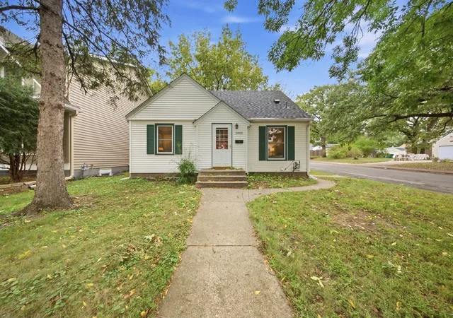 Photo 1 of Single family home for sale at 2800 Georgia Ave S, Minneapolis, MN 55426 | MLS# 7147487 | Listing updated on 2026-09-30